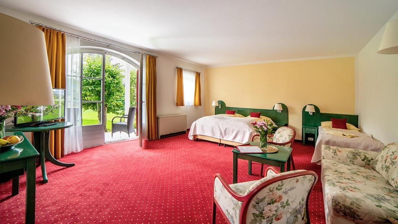 Hotel Drachenwand-Мондзее Екстериор снимка